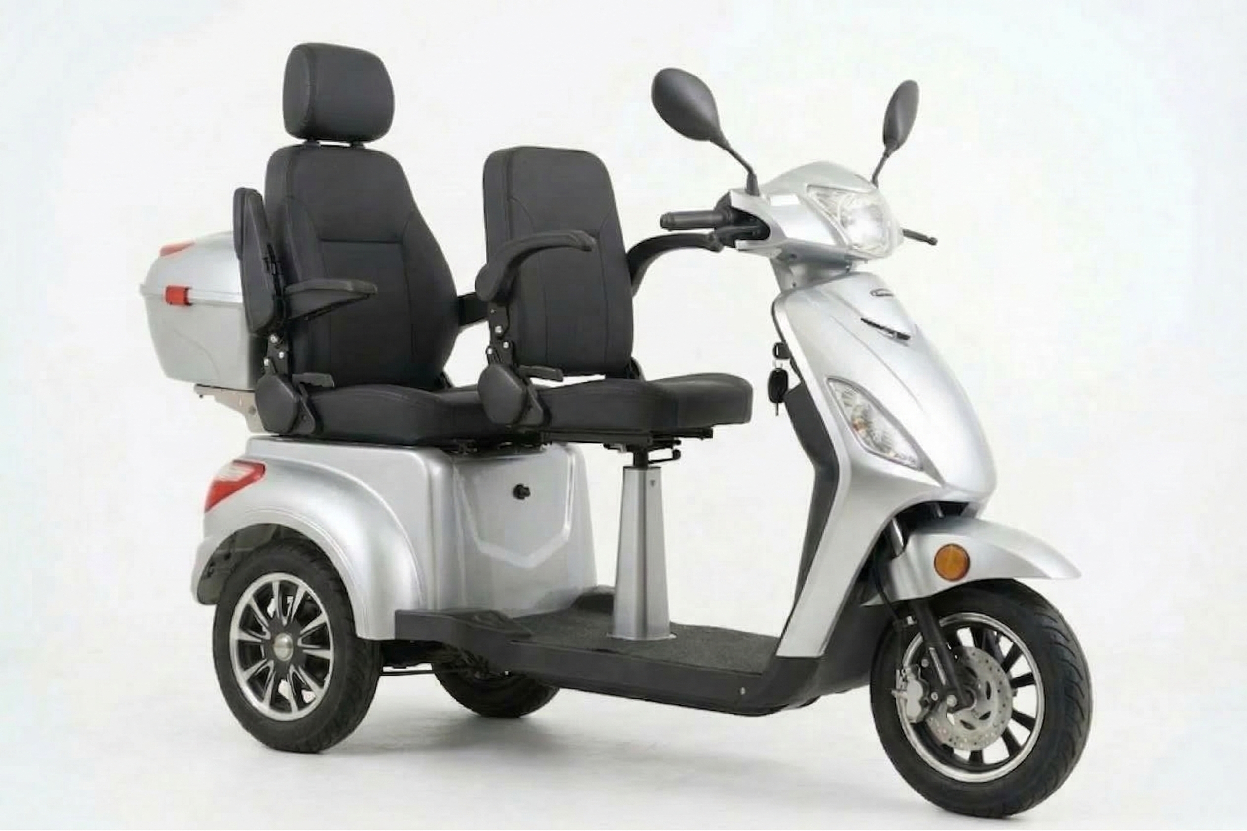 E-Seniorenmobil Dolly 2.0, Blei-Akku, 3-Rad, 2-Sitzer, groß Sitz, Silber